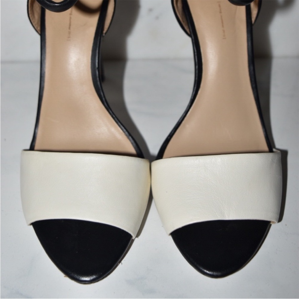 Zara Black and White Women's Sandals heels